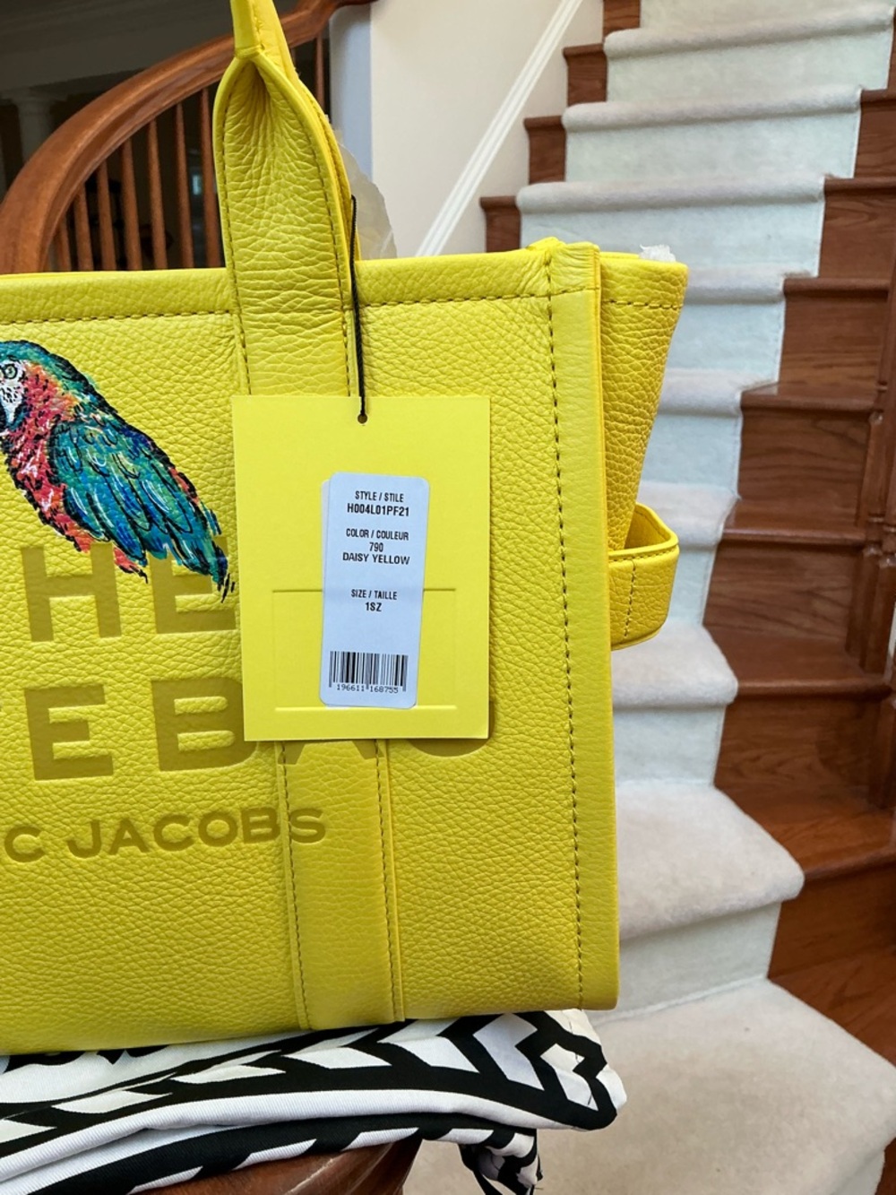 NWT MARC JACOBS CUSTOM PAINTED PARROT YELLOW MEDIUM LEATHER TOTE BAG - Picture 8 of 16